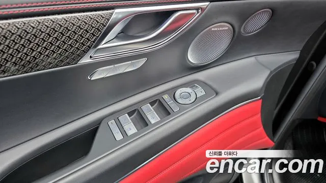 Genesis GV80 — Фото автомобиля 23
