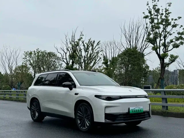 Leapmotor C16 — Фото автомобиля 3