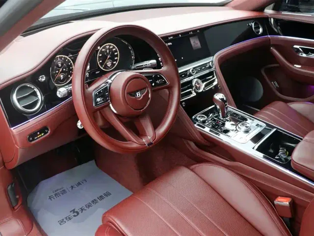 Bentley Flying Spur — Фото автомобиля 14