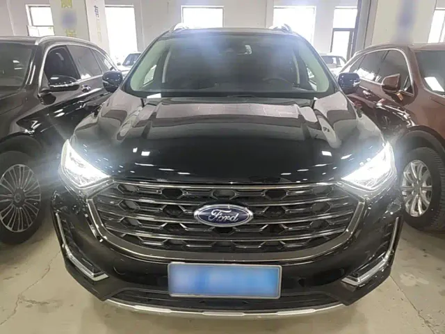 Ford Edge — Фото автомобиля 2