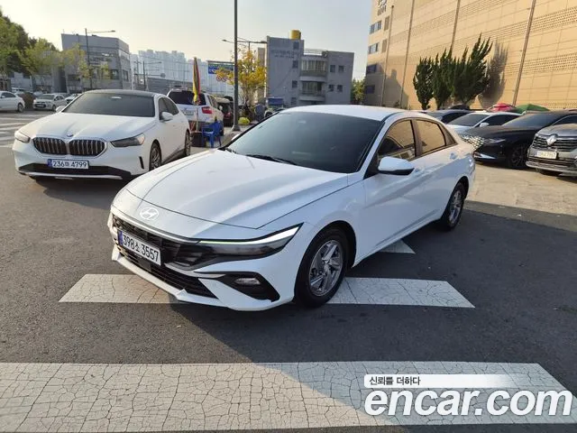 Hyundai Avante CN7 — Фото автомобиля 2