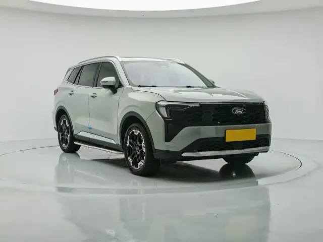 Ford Lingrui — Фото автомобиля 3