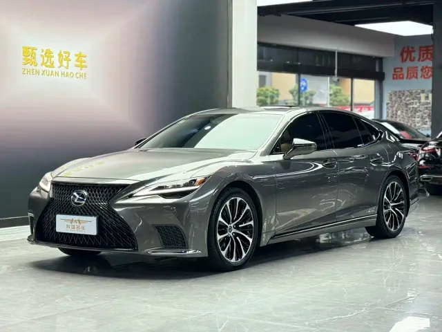 Фотография автомобиля — Lexus LS