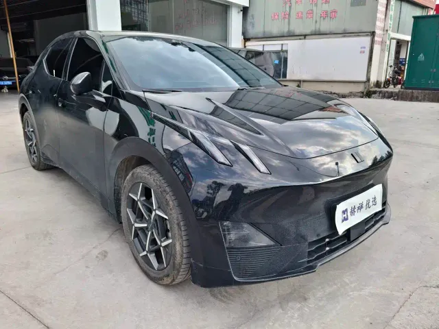 Lynk & Co Z20 — Фото автомобиля 3