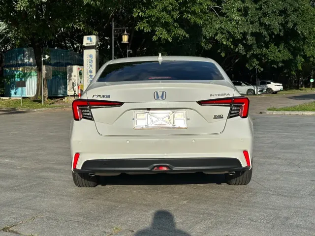 Honda Integra — Фото автомобиля 3