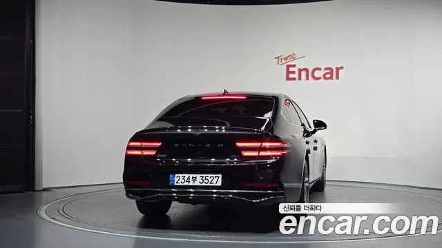 Genesis G80 RG3 — Фото автомобиля 4