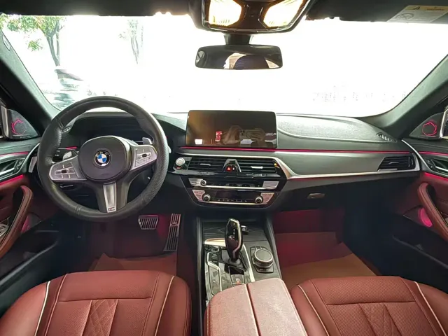 BMW BMW 5 Series 2022 530Li Leading M Sport Package — Фото автомобиля 7
