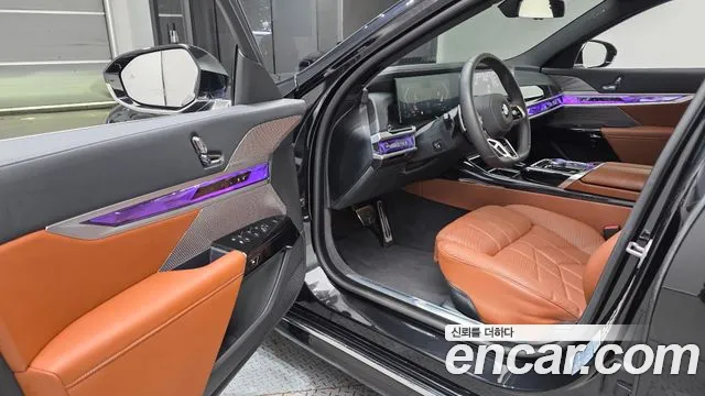 BMW 7 Series G70 — Фото автомобиля 15