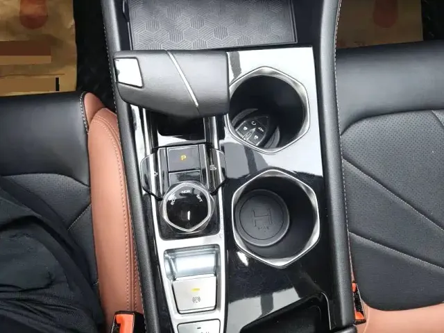 Changan Eado — Фото автомобиля 7
