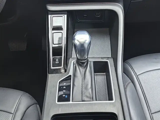 Roewe i5 — Фото автомобиля 13
