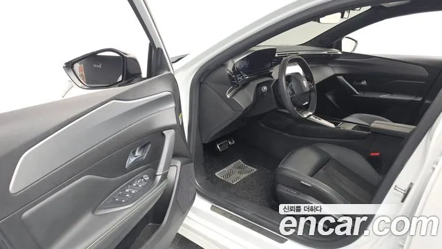 Peugeot 308 — Фото автомобиля 9