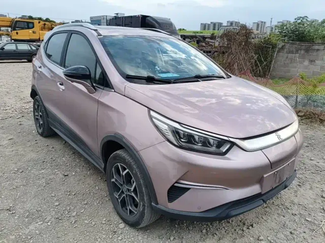 BYD Yuan Pro — Фото автомобиля 3