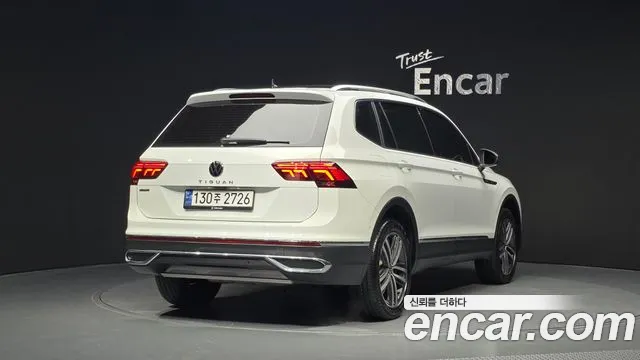 Volkswagen Tiguan — Фото автомобиля 2
