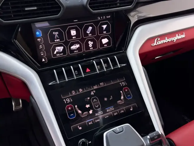 Lamborghini Urus — Фото автомобиля 20