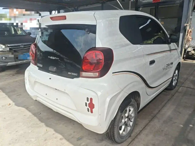 Roewe Clever — Фото автомобиля 6