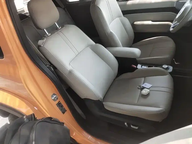 Baojun Yep — Фото автомобиля 24