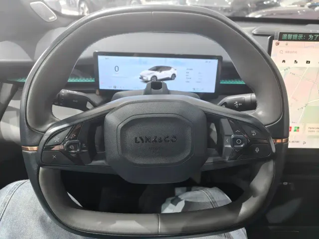 Lynk & Co Z20 — Фото автомобиля 21