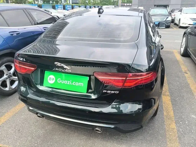 Jaguar XEL — Фото автомобиля 5