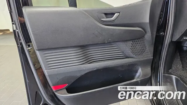 Hyundai Staria — Фото автомобиля 13
