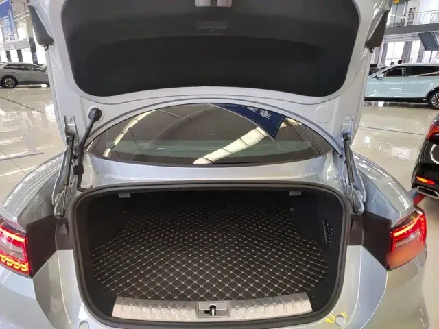 Hozon Neta GT — Фото автомобиля 18