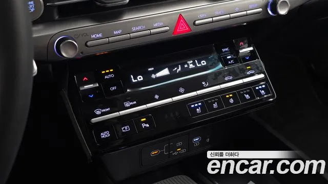 Hyundai Grandeur Grandeur (GN7) 2.5 Бензин 2WD — Фото автомобиля 18