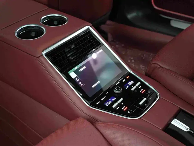 Porsche Panamera — Фото автомобиля 20