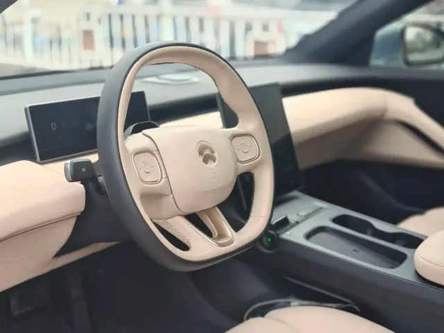 Nio ET5 Touring — Фото автомобиля 4