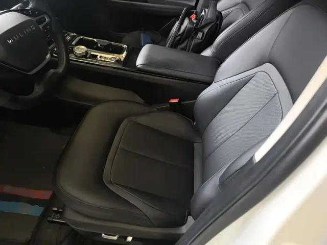 Wuling Starlight — Фото автомобиля 14