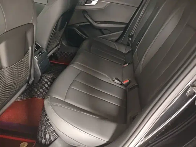 Audi A4L — Фото автомобиля 12