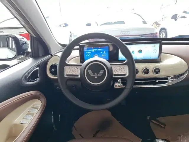 Wuling Bingo — Фото автомобиля 10