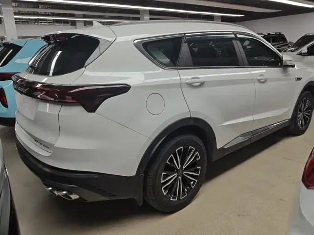 Jetour X70 Plus — Фото автомобиля 3