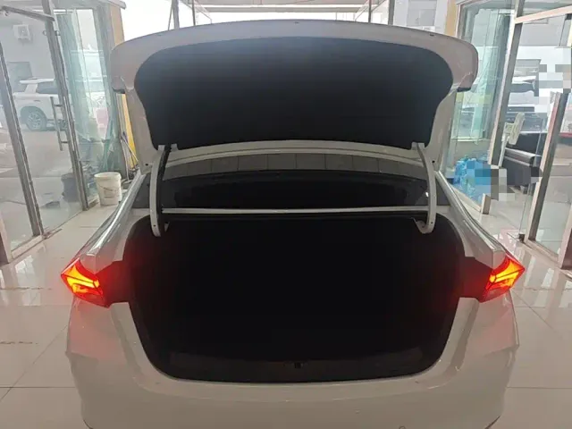 Buick Verano — Фото автомобиля 18