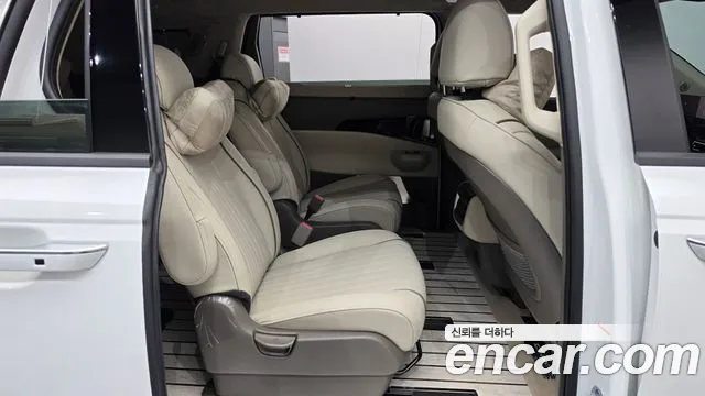 Kia Carnival 4th Gen — Фото автомобиля 17