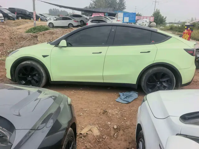 Tesla Model Y — Фото автомобиля 7