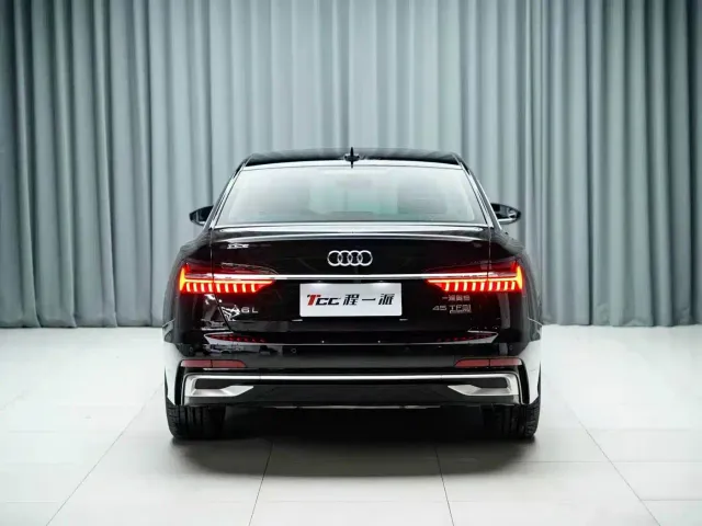 Audi A6L — Фото автомобиля 8