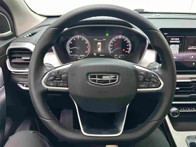 Geely Binyue — Фото автомобиля 10