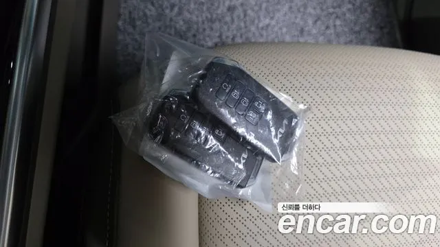 Kia Canival Carnival 4 поколение Бензин 4 места Hi-Limousine — Фото автомобиля 13