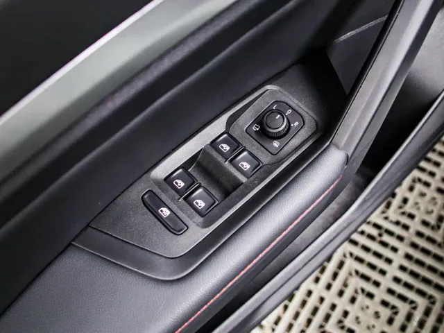 Volkswagen Lavida — Фото автомобиля 6
