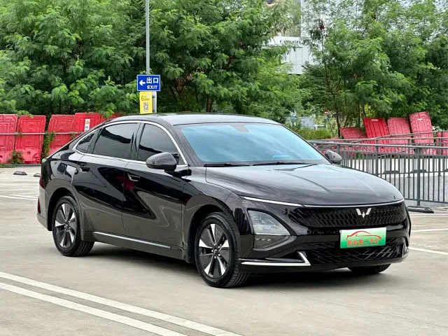 Wuling Starlight — Фото автомобиля 3
