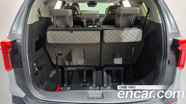 Kia Carnival — Фото автомобиля 26