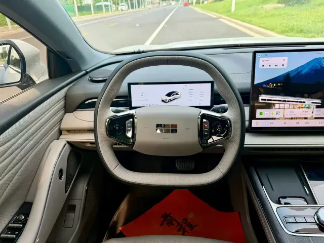 Geely Galaxy Xingyao 8 — Фото автомобиля 7