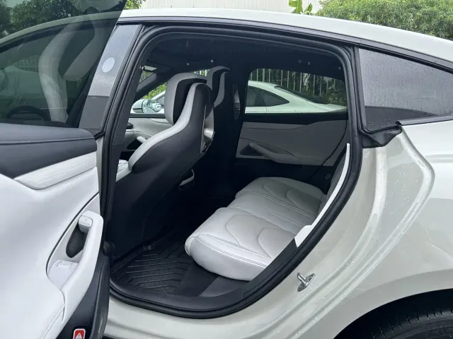 Xiaomi SU7 — Фото автомобиля 5
