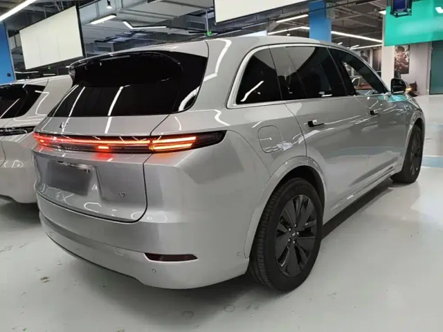 Li Auto L7 — Фото автомобиля 4
