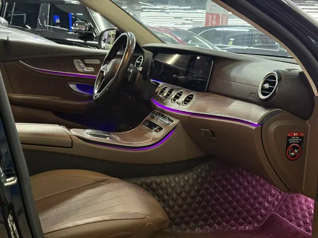 Mercedes-Benz E-Class — Фото автомобиля 9