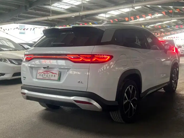 BYD Song L DM-i — Фото автомобиля 7