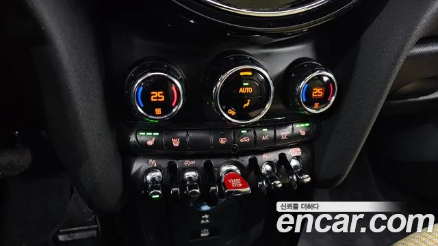 Mini Cooper — Фото автомобиля 18