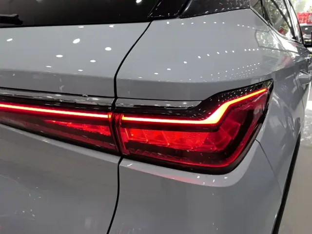 BYD Yuan PLUS — Фото автомобиля 7