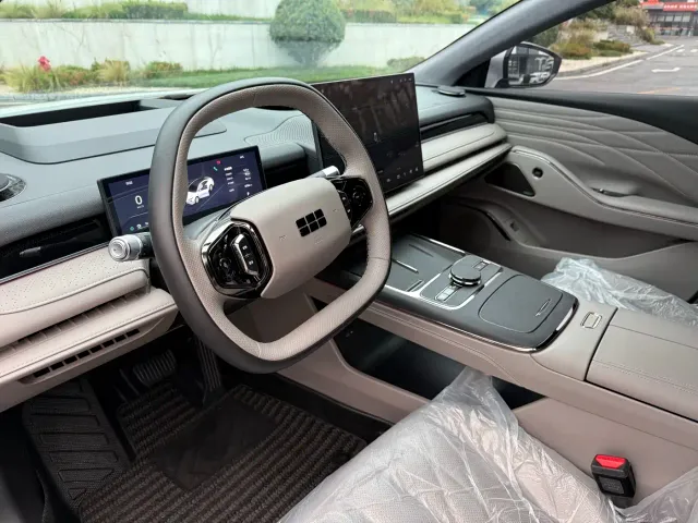 Geely Galaxy Xingyao 8 — Фото автомобиля 13