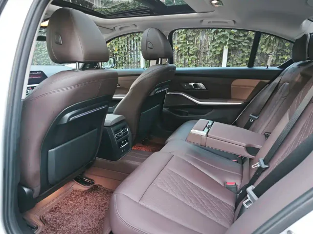 BMW 3 Series — Фото автомобиля 16