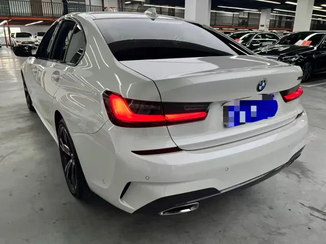 BMW 3 Series — Фото автомобиля 14